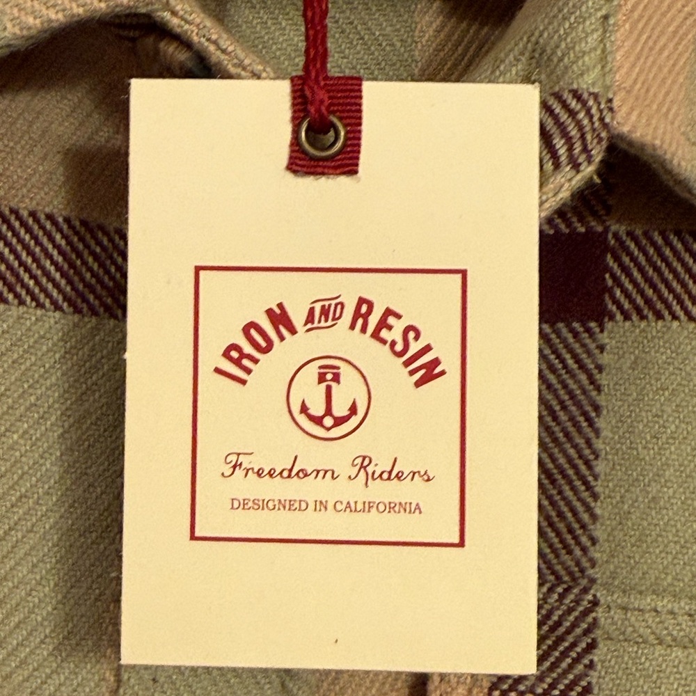 Iron & Resin Heavy Conejo Green/Brown Shirt XL - Picture 5 of 5